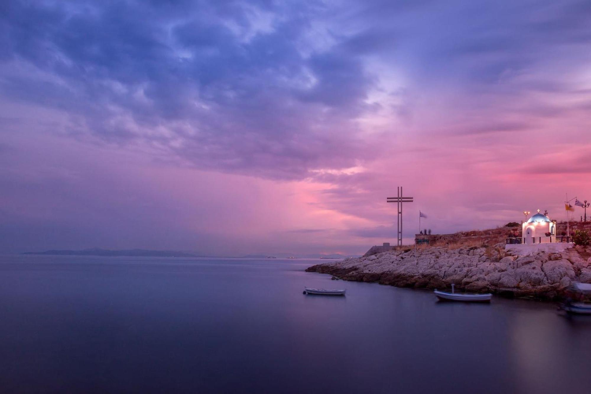 Modern Seaside Oasis In Pireas, Seaview & King Bed Apartment ภายนอก รูปภาพ
